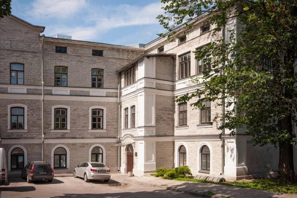 An Awesome Penthouse Near The City Center Талин Екстериор снимка